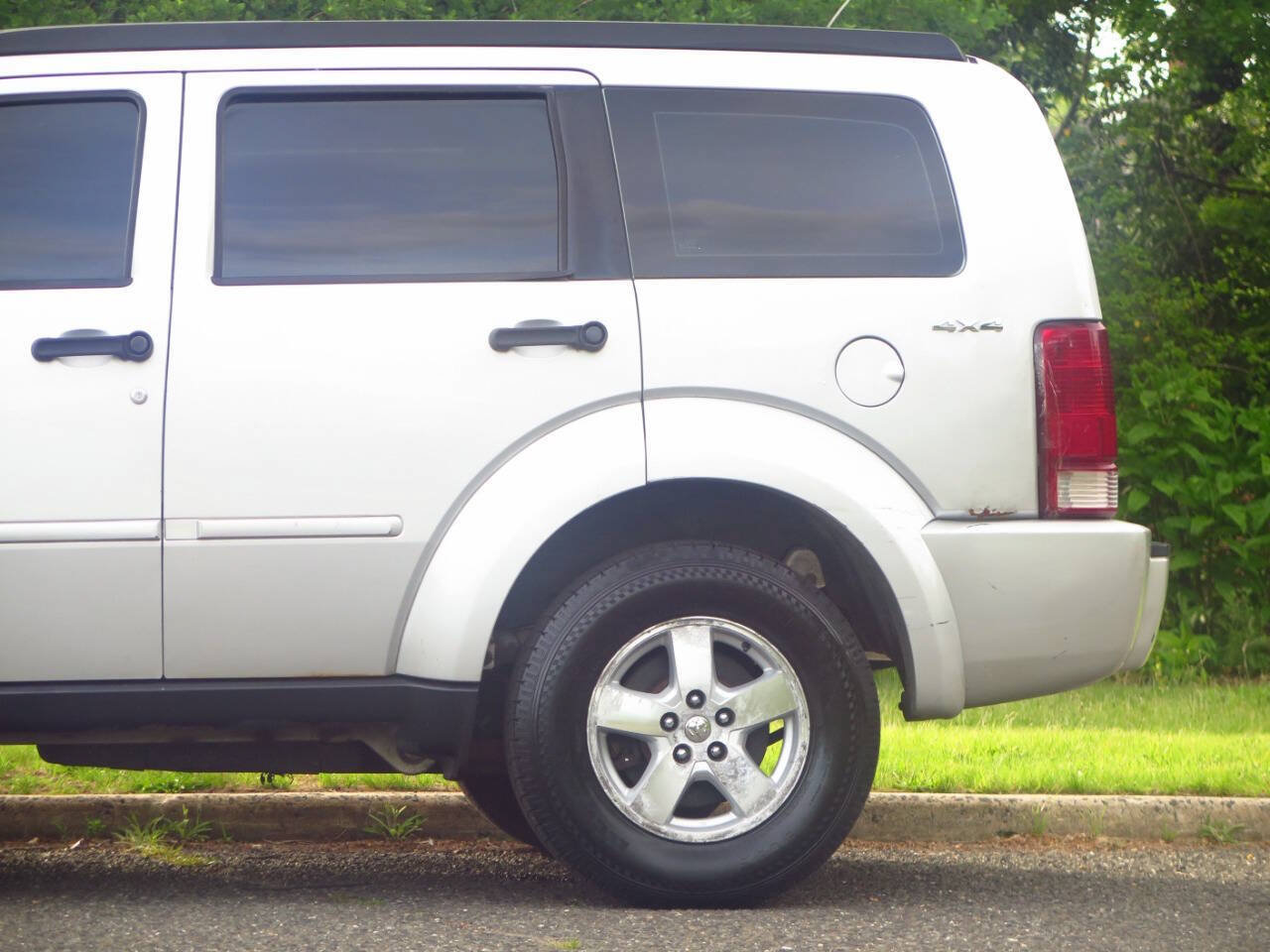 Used 2009 Dodge Nitro SE AWD/4WD image 26