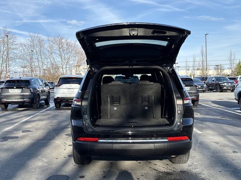 New 2025 Jeep Grand Cherokee L Laredo w/ Luxury Tech Group I AWD/4WD image 11