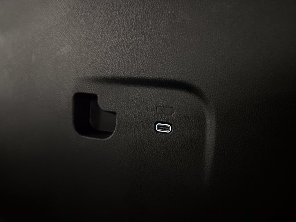 Used 2024 Chevrolet Traverse LT FWD image 25