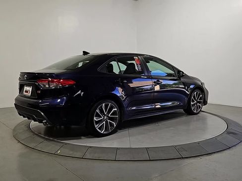 Used 2021 Toyota Corolla SE w/ SE Premium Package FWD image 5
