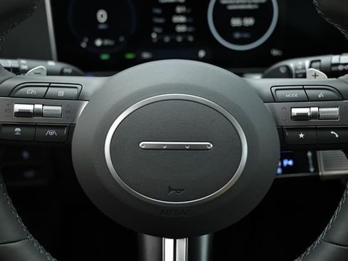 New 2025 Hyundai Sonata Limited image 12