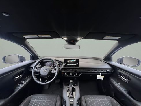 Used 2024 Honda HR-V Sport image 9