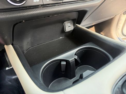 Certified 2024 Honda HR-V LX image 18