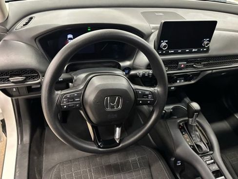 Used 2023 Honda HR-V LX image 13