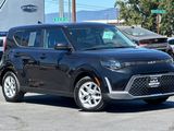 Used 2023 Kia Soul S image 2