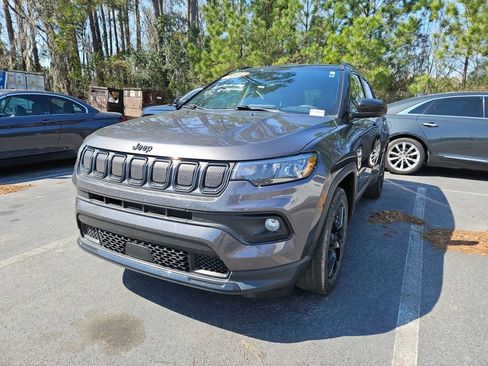 Used 2022 Jeep Compass Altitude image 2