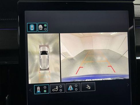 Certified 2025 GMC Acadia Denali w/ Super Cruise Package AWD/4WD image 15