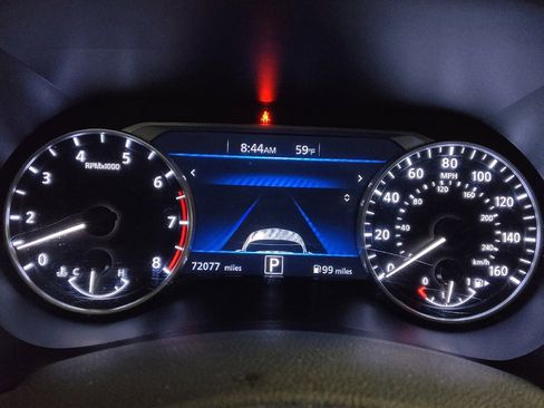 Used 2021 Nissan Sentra SR FWD image 23