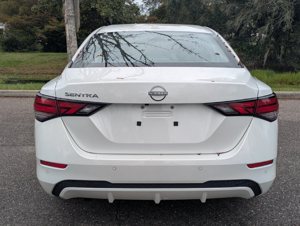 Used 2025 Nissan Sentra SV FWD image 5