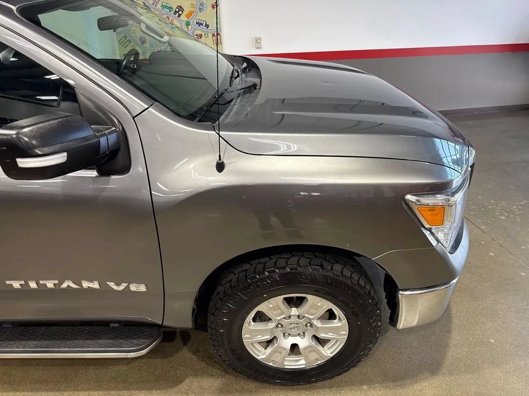Used 2019 Nissan Titan SV AWD/4WD image 50