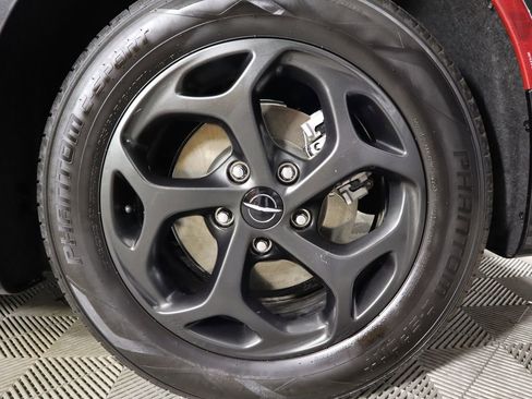 Used 2022 Chrysler Pacifica Limited w/ S Appearance Package image 31