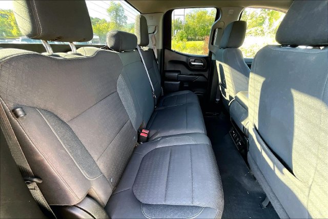 Used 2022 Chevrolet Silverado 1500 LT AWD/4WD image 28