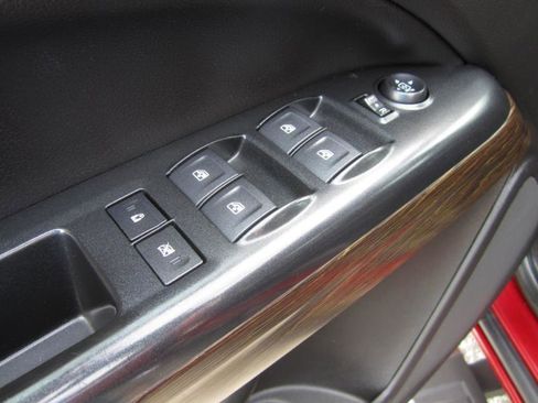 Used 2018 GMC Canyon Denali AWD/4WD image 22