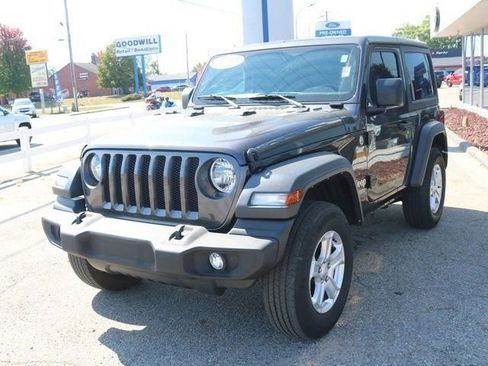 Used 2020 Jeep Wrangler Sport image 9