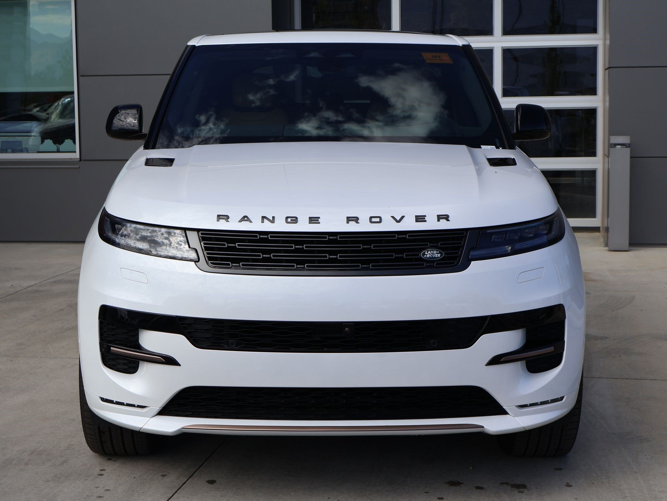 New 2026 Land Rover Range Rover Sport Dynamic SE AWD/4WD image 2