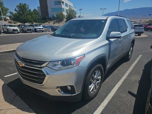 Used 2019 Chevrolet Traverse LT FWD image 1