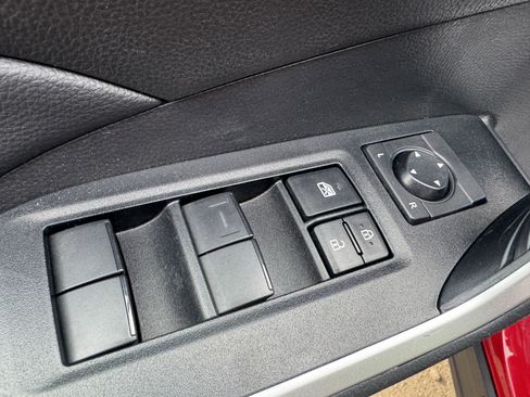 Used 2025 Toyota RAV4 LE image 10