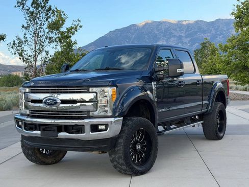 Used 2017 Ford F250 Lariat w/ Lariat Ultimate Package AWD/4WD image 1