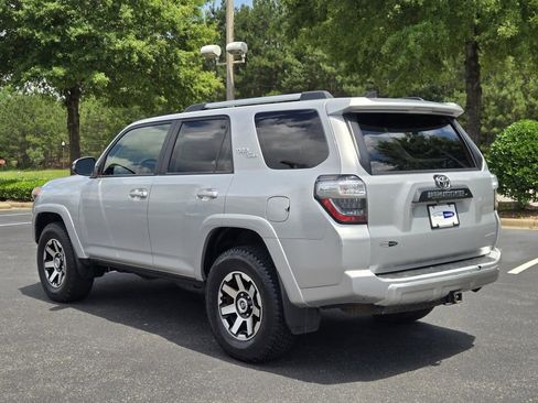 Used 2018 Toyota 4Runner TRD Off-Road Premium AWD/4WD image 8
