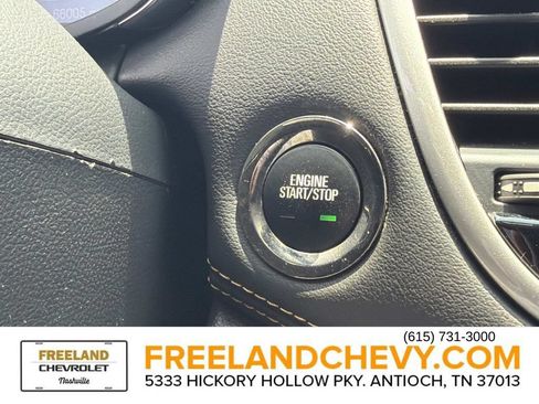 Used 2017 Chevrolet Trax LT w/ LT Convenience Package FWD image 33