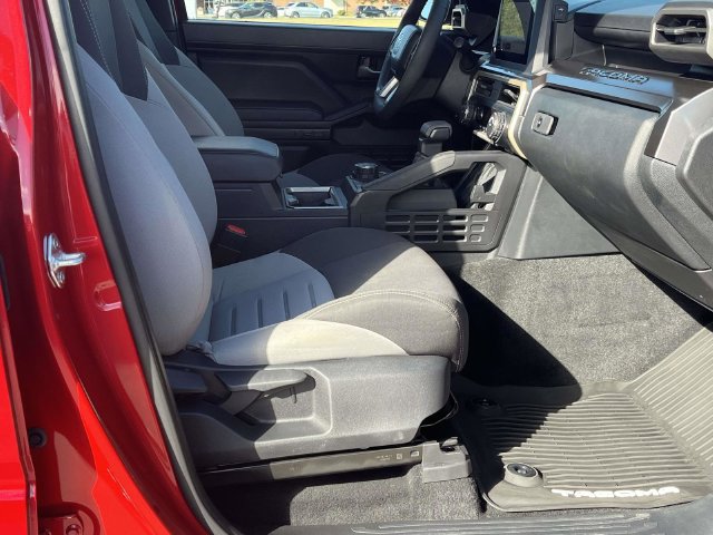 Used 2025 Toyota Tacoma TRD Off-Road AWD/4WD image 22