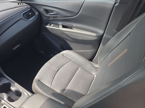 Used 2024 Chevrolet Equinox Premier FWD image 16