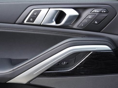 Certified 2024 BMW X6 xDrive40i w/ Premium Package image 16