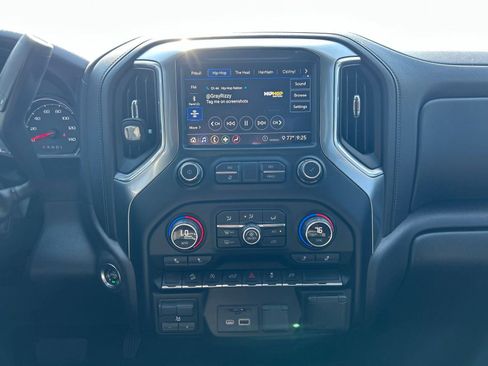 Used 2020 Chevrolet Silverado 1500 LT w/ All-Star Edition image 18
