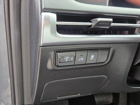 Certified 2025 Hyundai Santa Cruz SE image 11