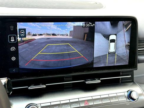 Used 2025 Hyundai Kona Limited image 18