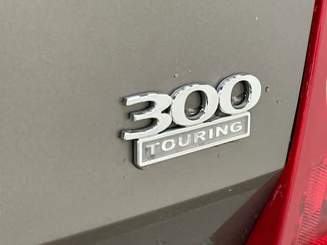 Used 2010 Chrysler 300 Touring AWD/4WD image 18