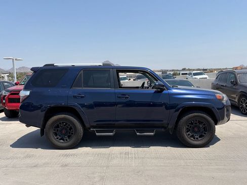 Used 2021 Toyota 4Runner SR5 AWD/4WD image 3