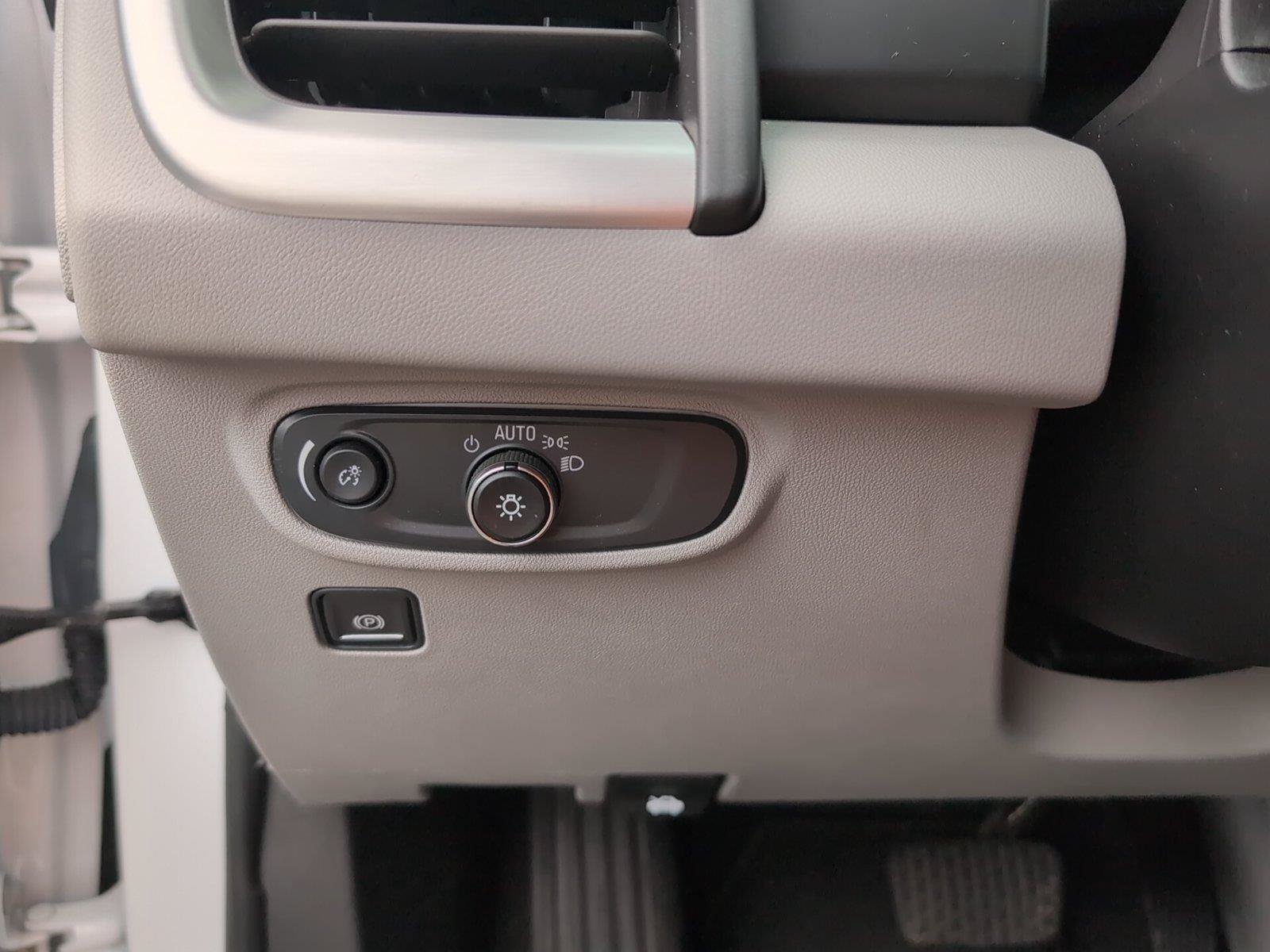 Certified 2024 GMC Terrain SLE FWD image 28