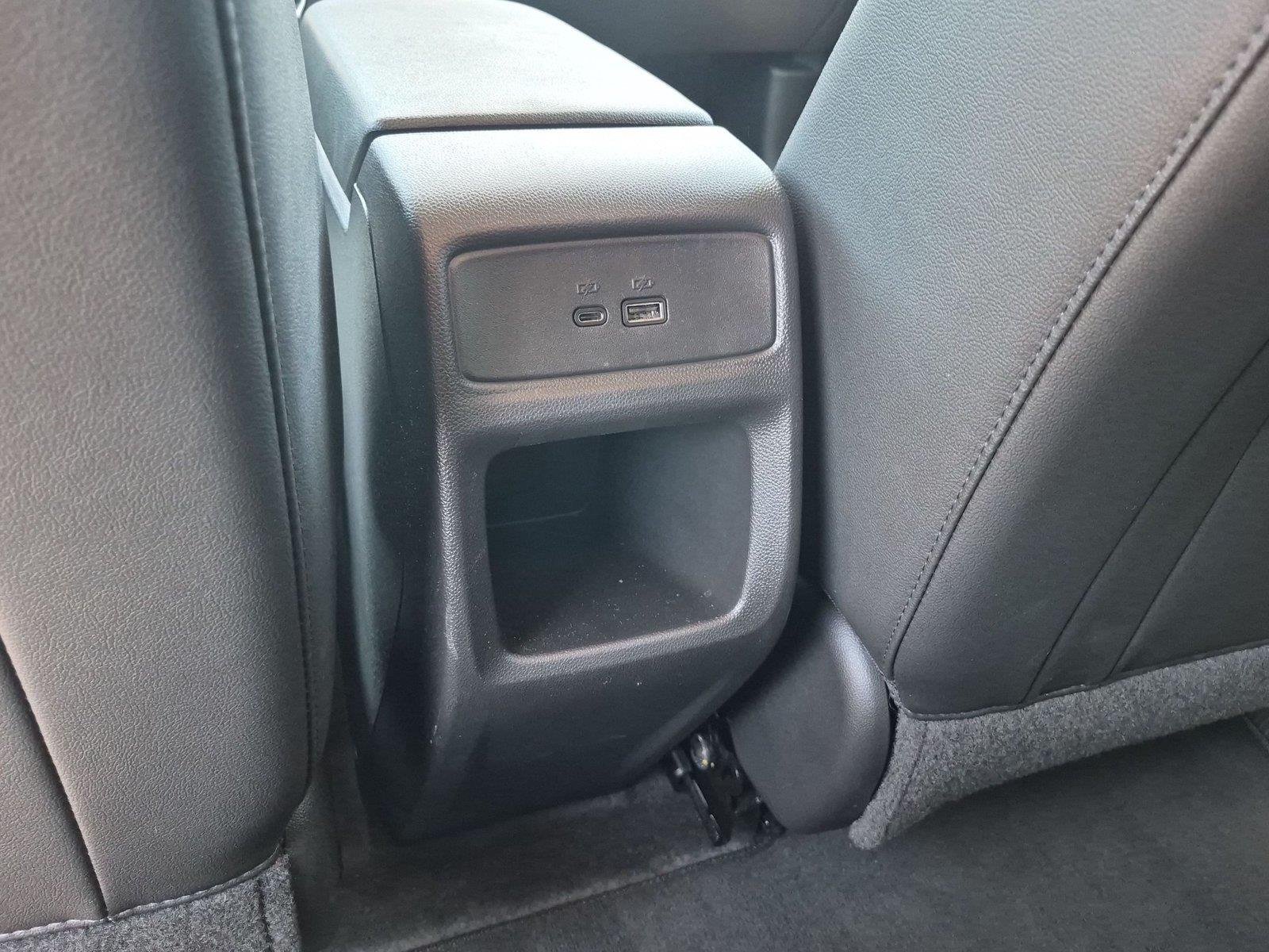 Used 2025 Chevrolet Trax LT FWD image 40