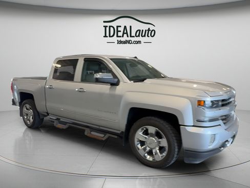 Used 2018 Chevrolet Silverado 1500 LTZ Z71 w/ LTZ Plus Package AWD/4WD image 13