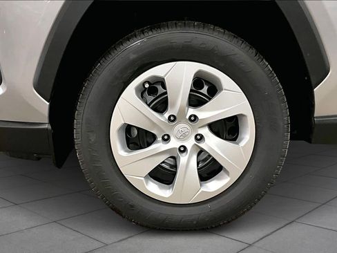 Used 2024 Toyota RAV4 LE image 11