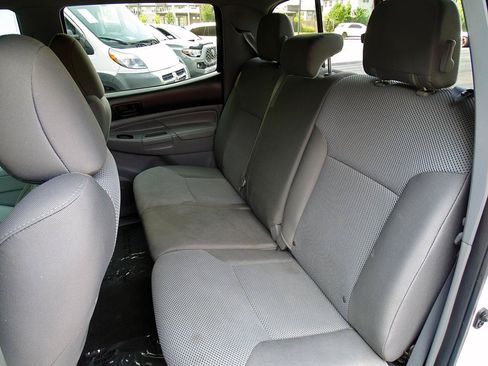 Used 2015 Toyota Tacoma 4x4 Double Cab w/ TRD Off-Road Package image 35