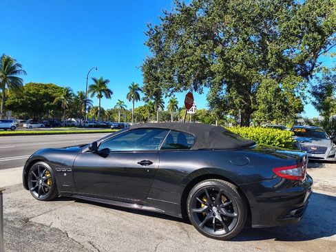 Used 2015 Maserati GranTurismo Sport image 20