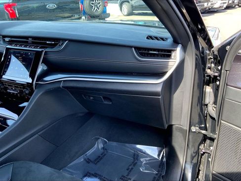 Certified 2023 Jeep Grand Cherokee Altitude image 15