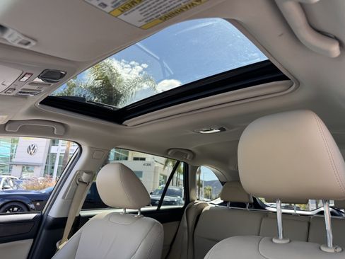 Used 2018 Subaru Outback 3.6R Limited AWD/4WD image 27