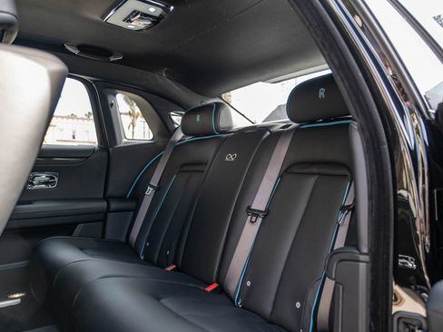 Used 2022 Rolls-Royce Ghost Black Badge image 29