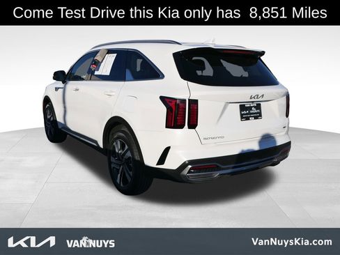 Used 2023 Kia Sorento EX image 5