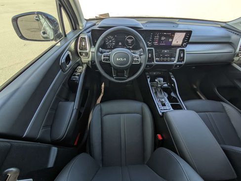 Certified 2023 Kia Sorento SX AWD/4WD image 18