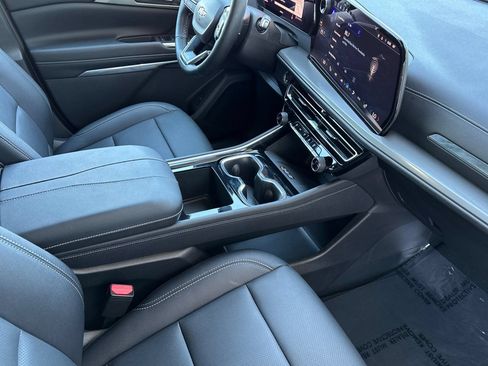 Certified 2026 Chevrolet Traverse LT w/ Driver Confidence Package FWD image 18