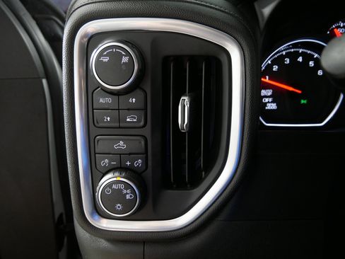 Used 2019 Chevrolet Silverado 1500 LT w/ All-Star Edition AWD/4WD image 26