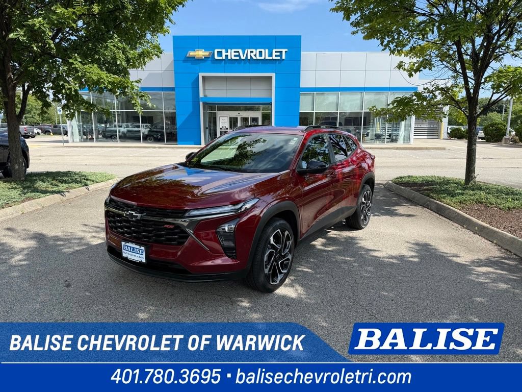 Used 2025 Chevrolet Trax RS w/ Driver Confidence Package FWD image 1