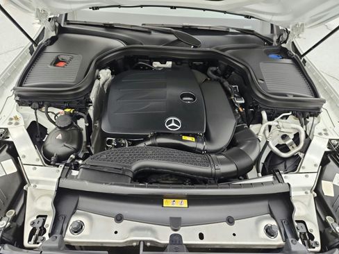 Used 2020 Mercedes-Benz GLC 300 4MATIC image 17