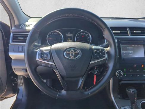 Used 2015 Toyota Camry SE FWD image 14