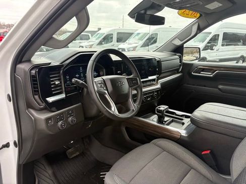 Used 2023 Chevrolet Silverado 1500 RST image 3