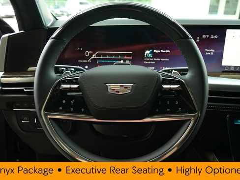 Used 2026 Cadillac Escalade Platinum Sport AWD/4WD image 6